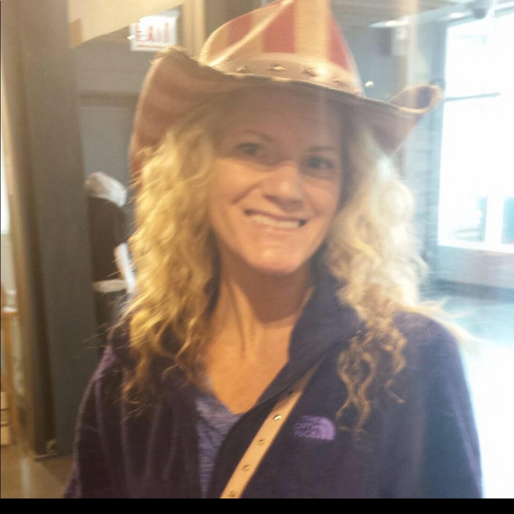 Meet your Posher, Noel